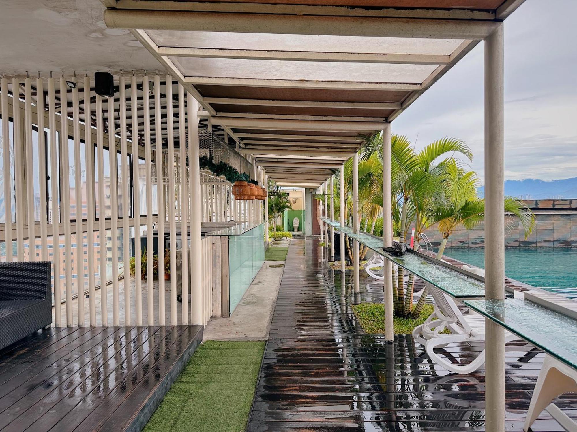 Modern Bauhaus Studio At Regalia Klcc Infinity Pool 쿠알라룸푸르 외부 사진