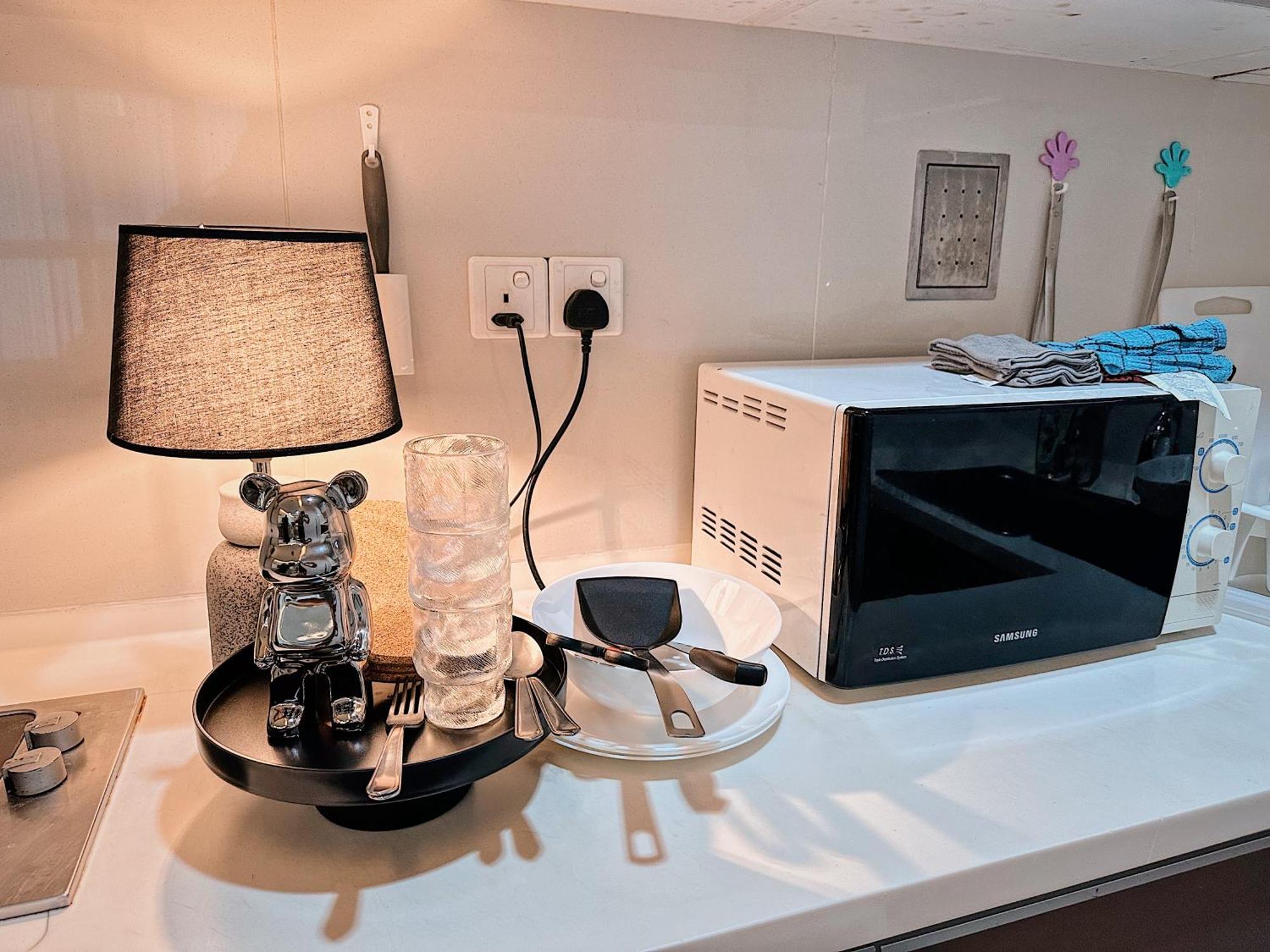 Modern Bauhaus Studio At Regalia Klcc Infinity Pool 쿠알라룸푸르 외부 사진